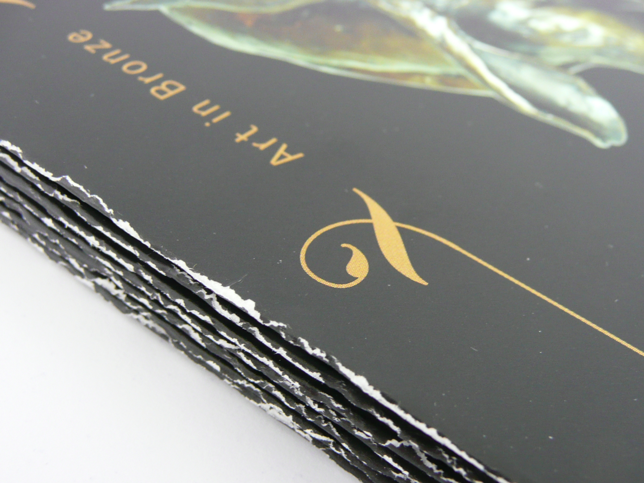 Fibre cracking with metal scoring